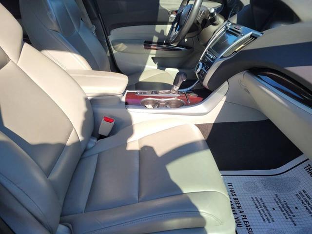 Photo of 2016 Black Acura TLX