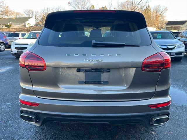 Photo of 2015 Pewter Porsche Cayenne