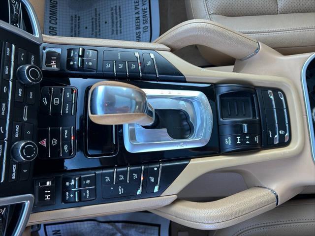 Photo of 2015 Pewter Porsche Cayenne