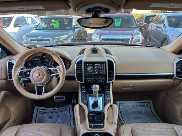 Photo of 2015 Pewter Porsche Cayenne