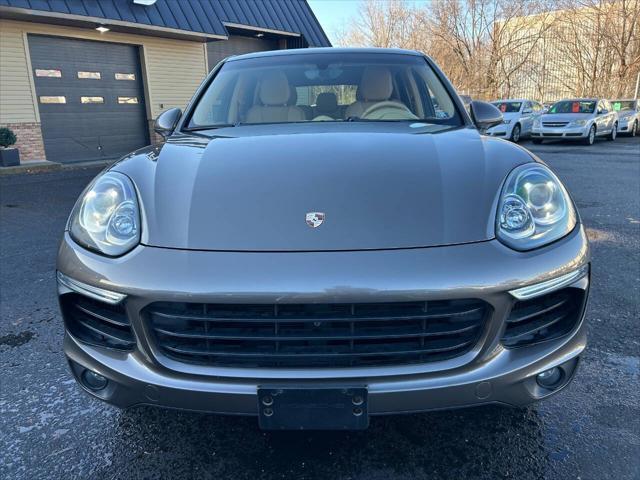 Photo of 2015 Pewter Porsche Cayenne