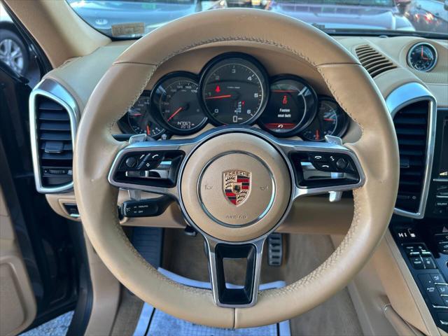 Photo of 2015 Pewter Porsche Cayenne