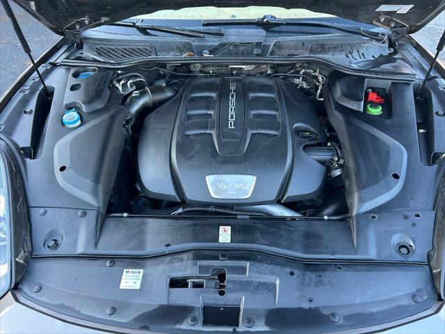 Photo of 2015 Pewter Porsche Cayenne