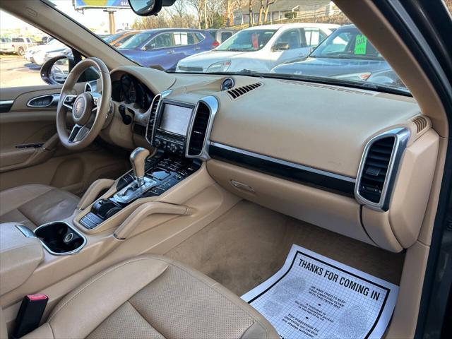 Photo of 2015 Pewter Porsche Cayenne