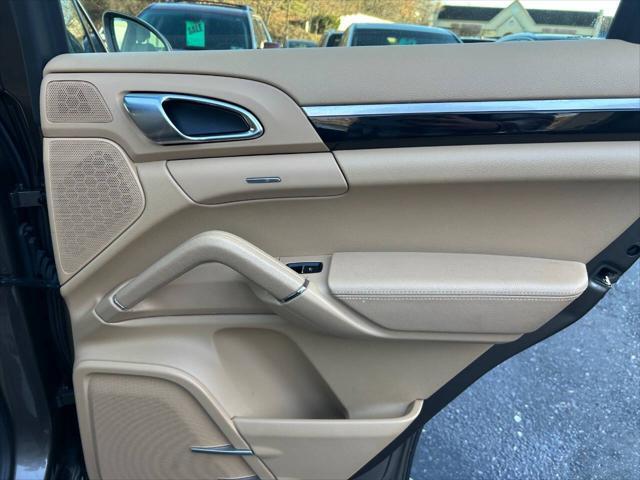 Photo of 2015 Pewter Porsche Cayenne