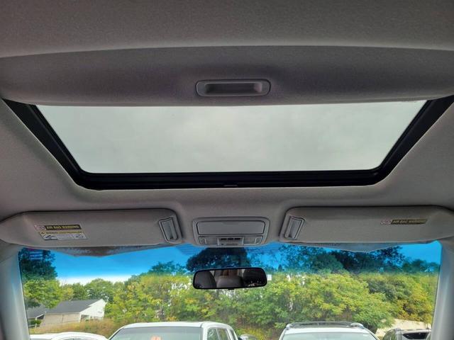 Photo of 2005 Silver Honda Pilot
