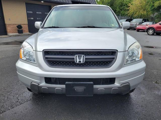 Photo of 2005 Silver Honda Pilot