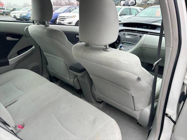Photo of 2011 White Toyota Prius