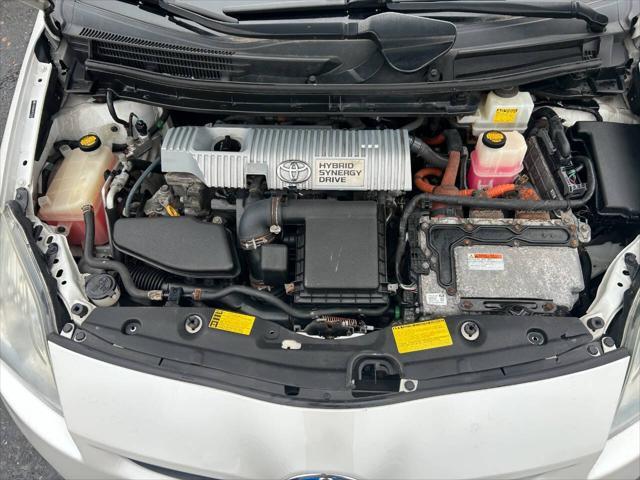 Photo of 2011 White Toyota Prius