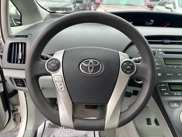 Photo of 2011 White Toyota Prius
