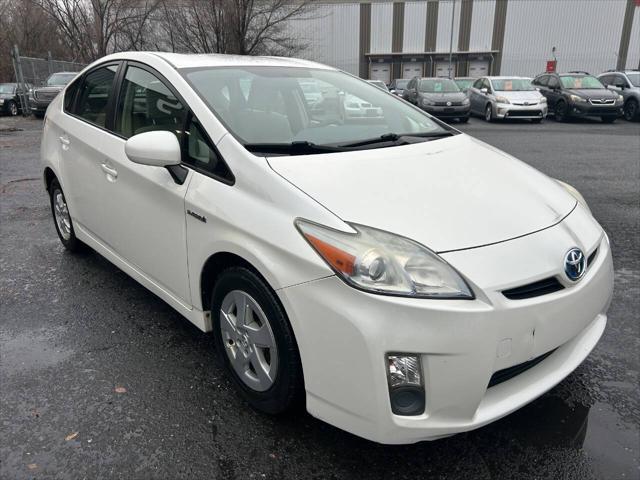 Photo of 2011 White Toyota Prius