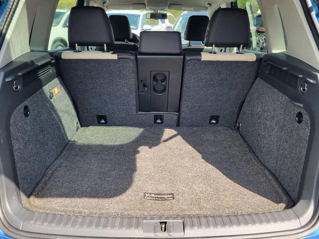 Photo of 2017 Blue Volkswagen Tiguan
