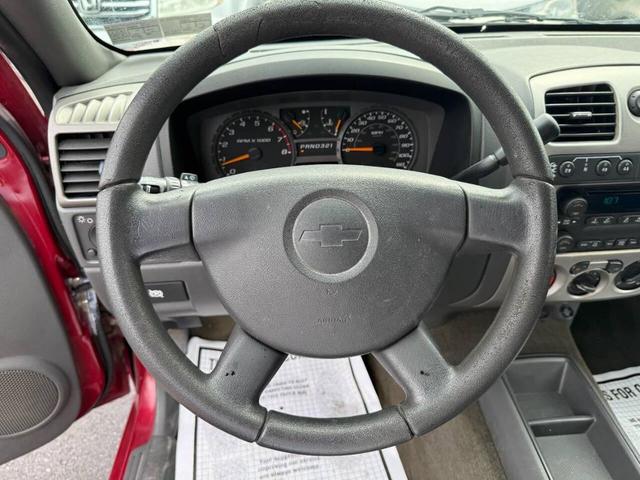 Photo of 2004 Burgundy Chevrolet Colorado