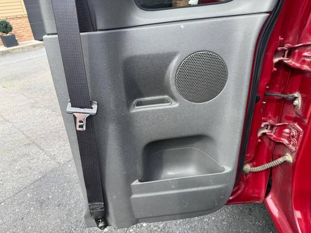 Photo of 2004 Burgundy Chevrolet Colorado