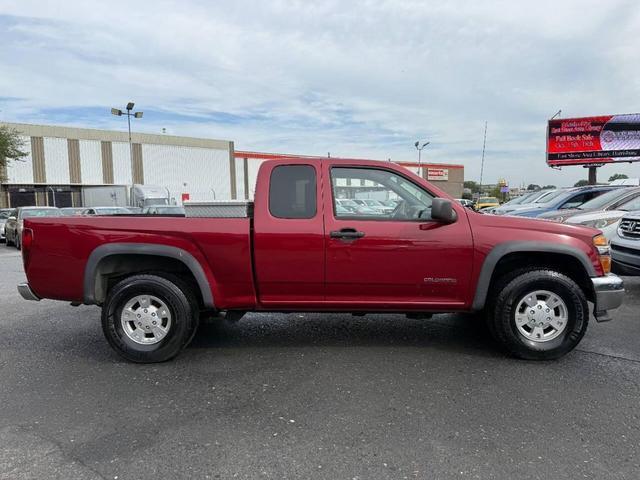 Photo of 2004 Burgundy Chevrolet Colorado