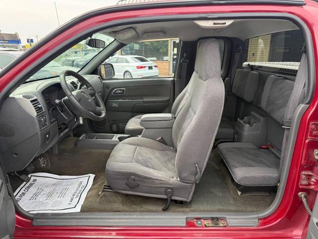 Photo of 2004 Burgundy Chevrolet Colorado