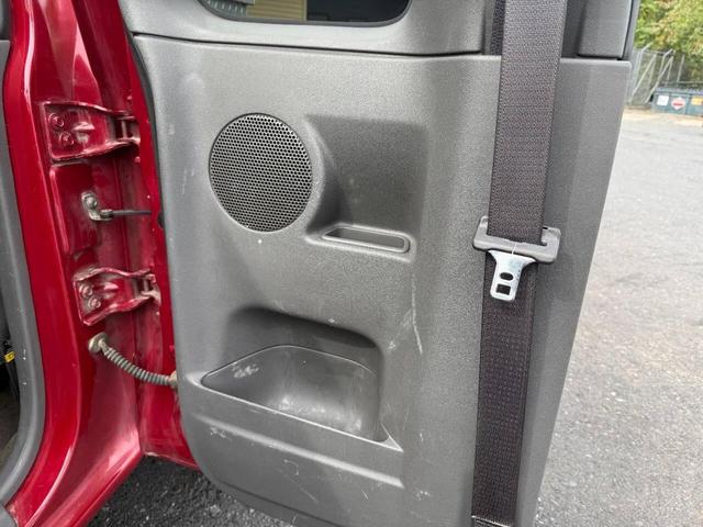 Photo of 2004 Burgundy Chevrolet Colorado