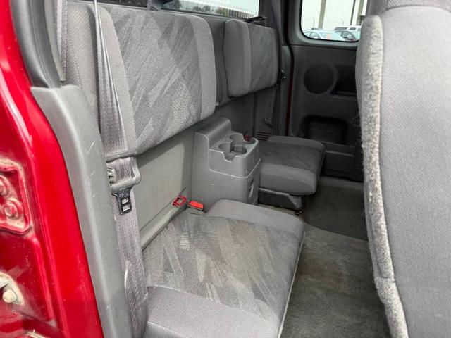 Photo of 2004 Burgundy Chevrolet Colorado