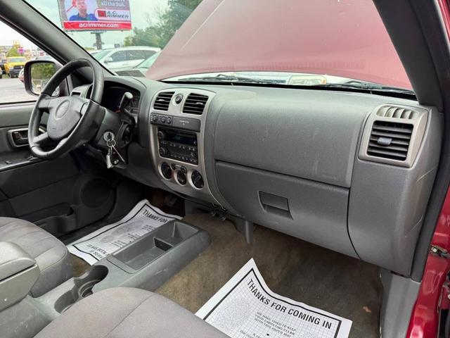 Photo of 2004 Burgundy Chevrolet Colorado