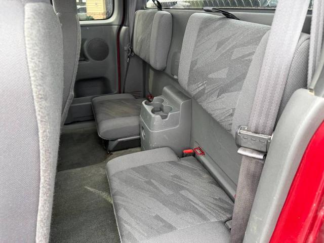 Photo of 2004 Burgundy Chevrolet Colorado