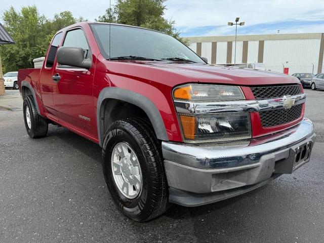 Photo of 2004 Burgundy Chevrolet Colorado