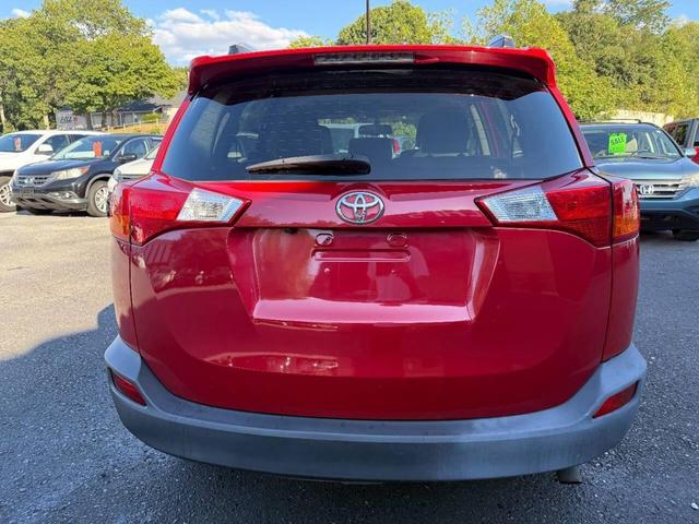Photo of 2014 Red Toyota RAV4