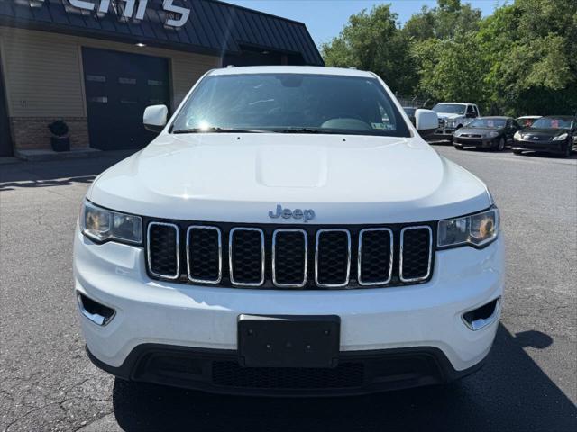 Photo of 2018 White Jeep Grand Cherokee