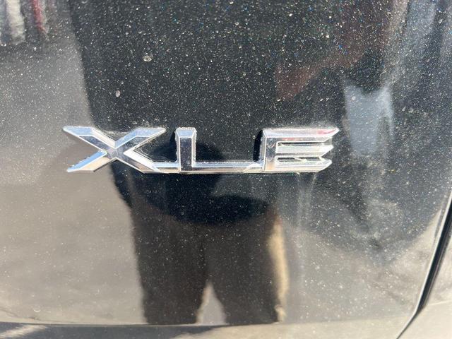 Photo of 2024 Midnight Black Metallic Toyota Grand Highlander