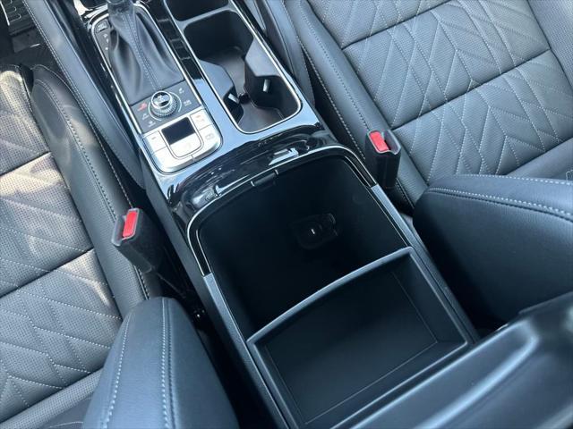Photo of 2025 Ebony Black Kia Telluride