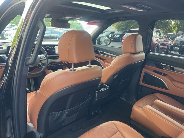 Photo of 2025 Ebony Black Kia Telluride