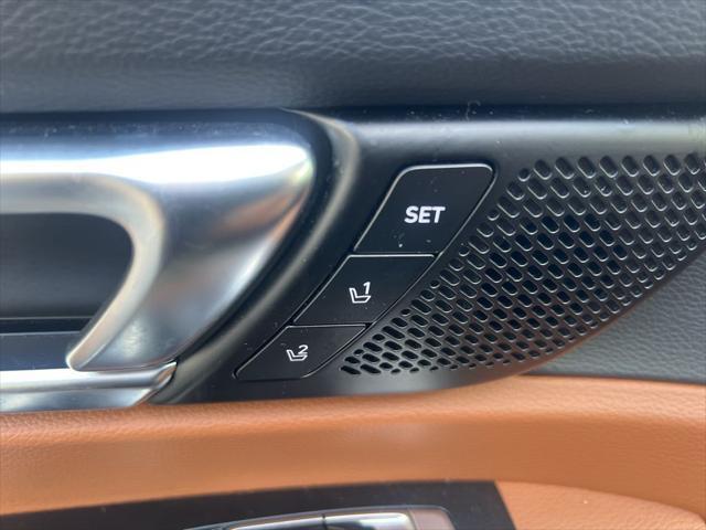 Photo of 2025 Ebony Black Kia Telluride