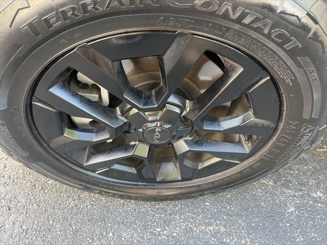 Photo of 2025 Ebony Black Kia Telluride