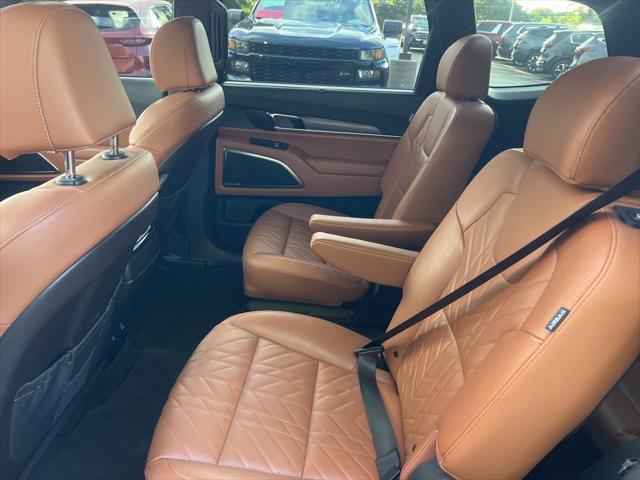 Photo of 2025 Ebony Black Kia Telluride