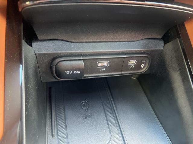 Photo of 2025 Ebony Black Kia Telluride