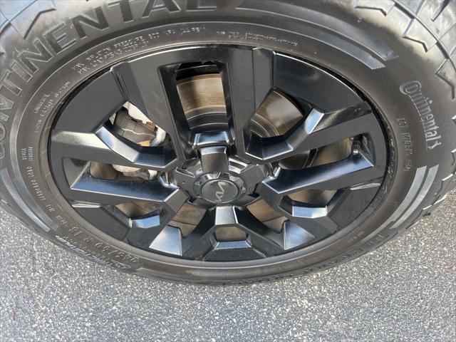 Photo of 2025 Ebony Black Kia Telluride