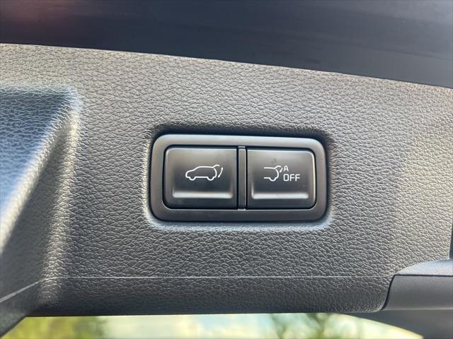 Photo of 2025 Ebony Black Kia Telluride