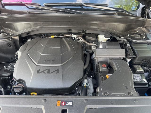 Photo of 2025 Ebony Black Kia Telluride