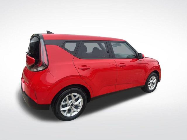 Photo of 2024 Inferno Red Kia Soul