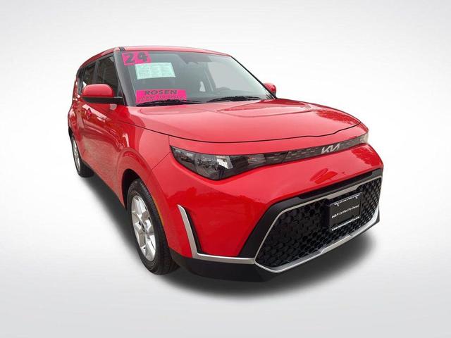 Photo of 2024 Inferno Red Kia Soul