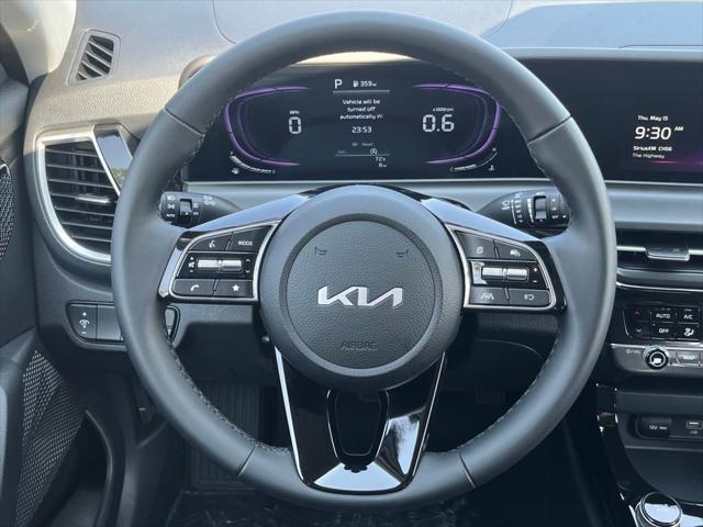 Photo of 2025 Neptune Blue Kia Seltos