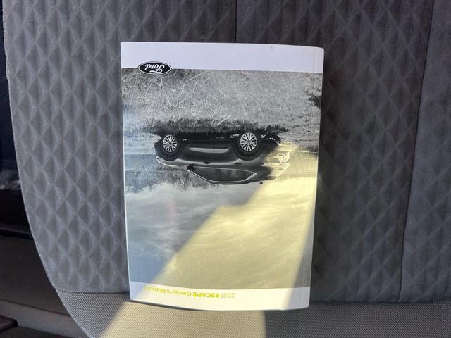 Photo of 2021 Silver Metallic Ford Escape