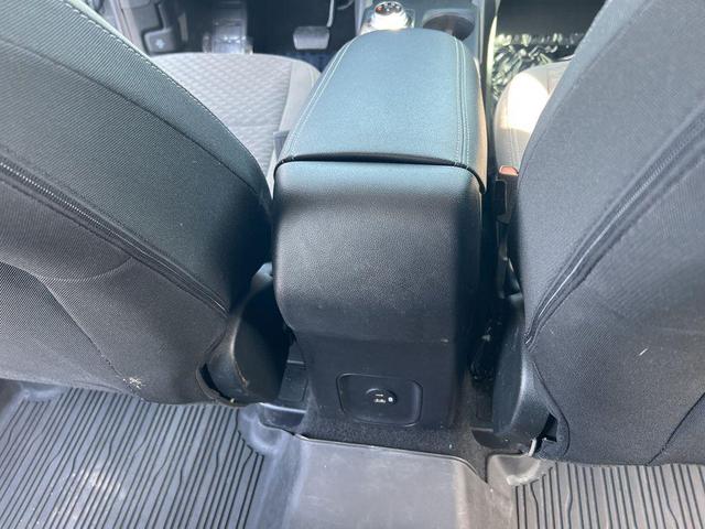 Photo of 2021 Silver Metallic Ford Escape