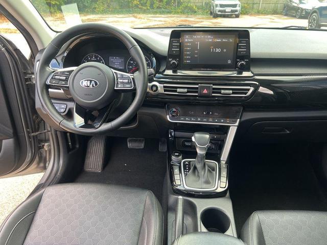 Photo of 2021 Steel Gray Kia Seltos