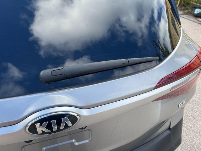 Photo of 2021 Steel Gray Kia Seltos
