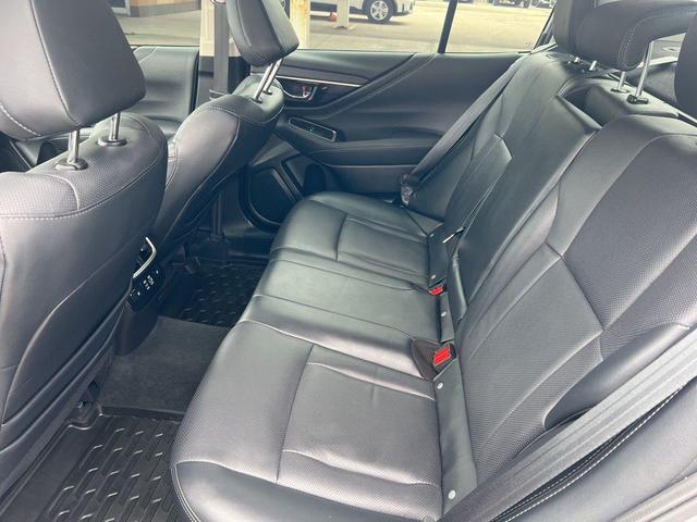 Photo of 2023 Ice Silver Metallic Subaru Legacy
