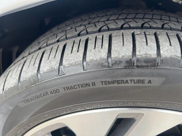 Photo of 2023 Ice Silver Metallic Subaru Legacy