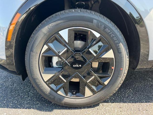 Photo of 2026 Wolf Gray Kia Sportage