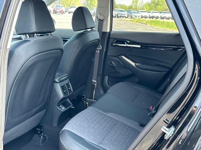 Photo of 2025 Fusion Black Kia Seltos