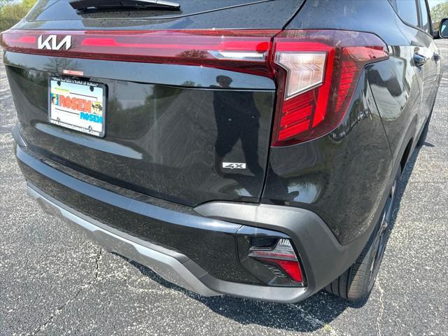 Photo of 2025 Fusion Black Kia Seltos