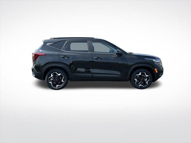 Photo of 2025 Fusion Black Kia Seltos
